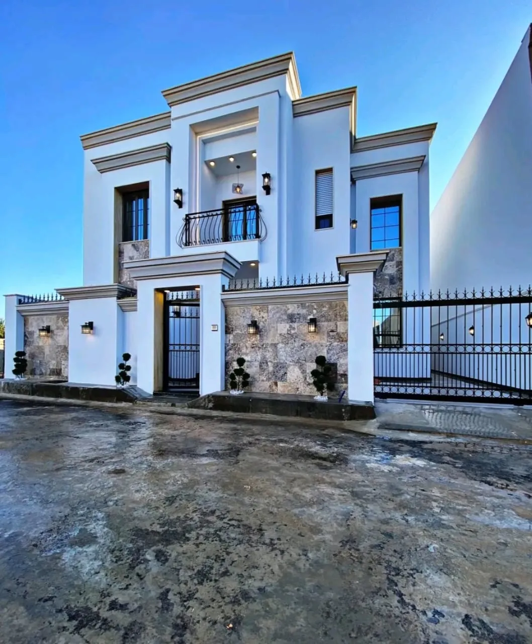 دهانات واجهات وسور خارجي بالرياض