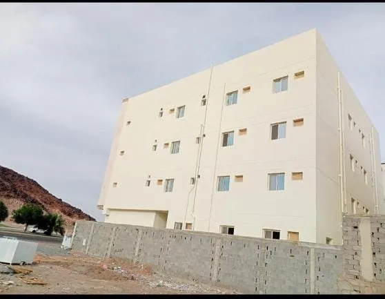 تجديد دهان واجهة قديمة بالرياض